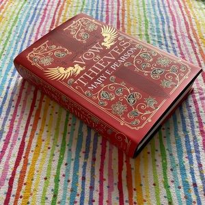 Vow of Thieves - Mary Peterson